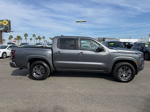 Certified 2025 Nissan Frontier SV image 7