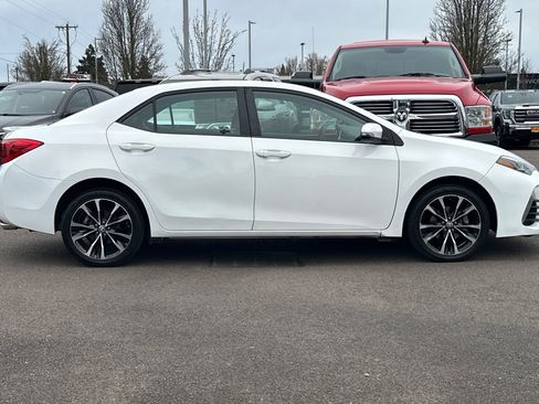 Used 2019 Toyota Corolla SE w/ Protection Package image 3