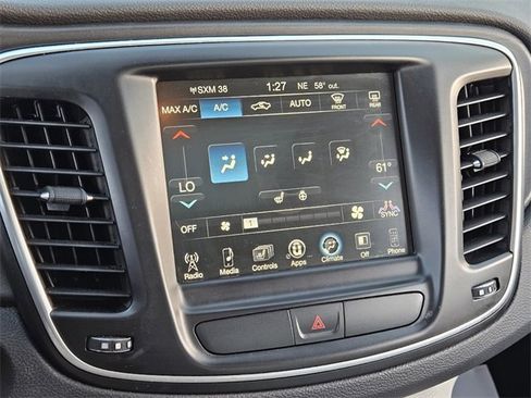 Used 2017 Chrysler 200 Limited Platinum w/ Comfort & Convenience Group image 20