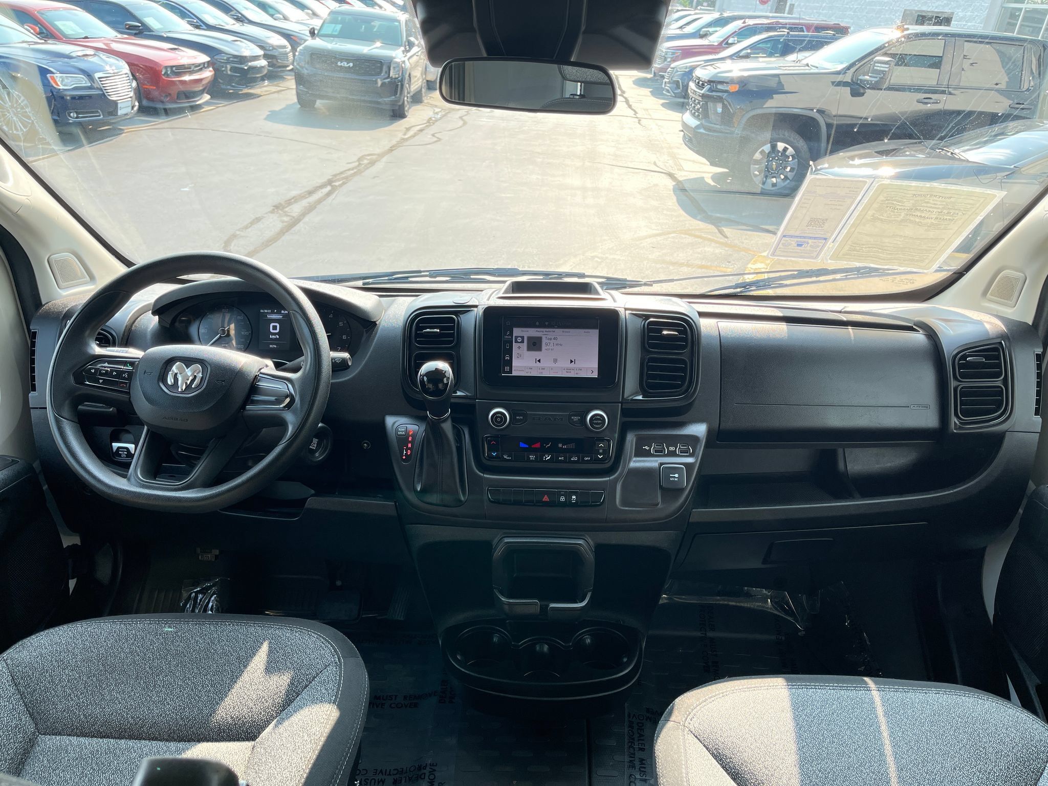 Used 2025 RAM ProMaster 2500 w/ Convenience Group FWD image 15