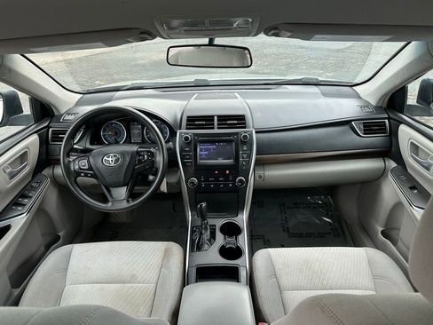 Used 2016 Toyota Camry LE image 19
