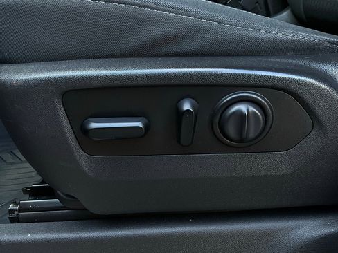 Used 2021 Chevrolet Silverado 1500 LT w/ Z71 Off-Road Package image 12