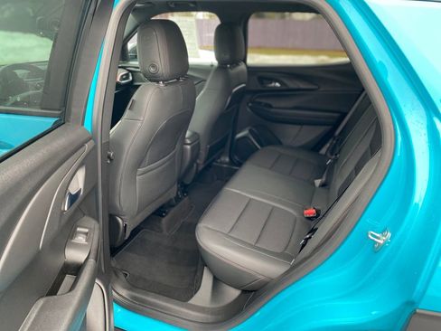 Used 2021 Chevrolet TrailBlazer RS w/ Sun and Liftgate Package image 18