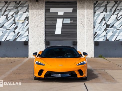 Used 2023 McLaren GT image 3