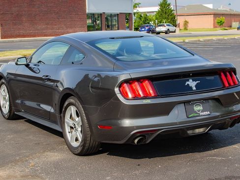 Used 2016 Ford Mustang Coupe RWD image 7