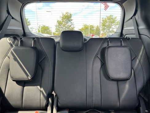 Used 2025 Chrysler Pacifica Select w/ Uconnect Theater Family Group AWD/4WD image 36