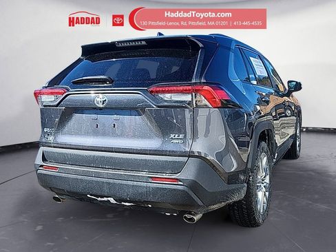 Certified 2022 Toyota RAV4 XLE Premium image 5