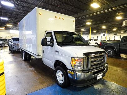 Used 2022 Ford E-450 and Econoline 450 Super Duty w/ Power Windows & Locks Group