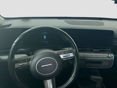 Used 2025 Hyundai Kona SEL FWD image 17