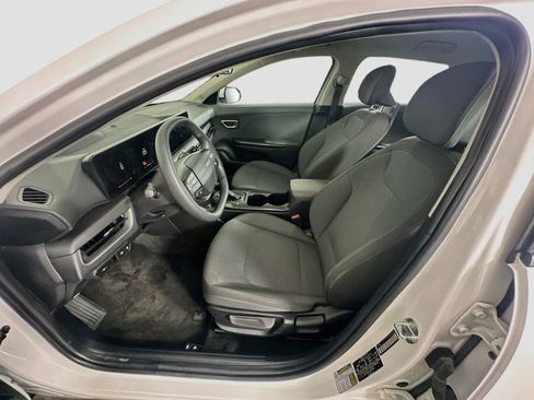 Used 2025 Kia K4 FWD image 13