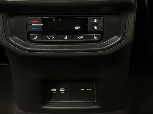 Used 2025 Volkswagen Atlas SEL Premium R-Line image 37