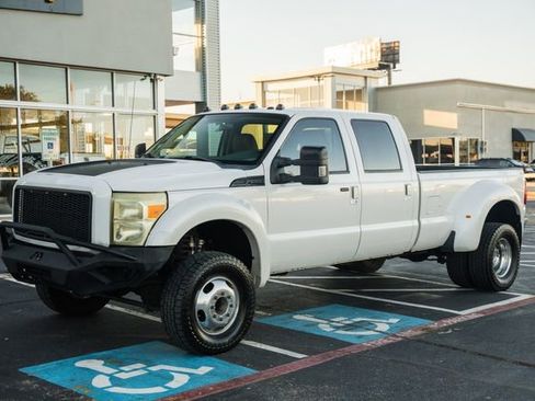 Used 2011 Ford F350 Lariat image 18