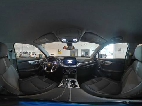 Used 2025 Chevrolet Blazer LT FWD image 42
