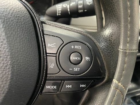 Used 2021 Toyota RAV4 XLE image 29