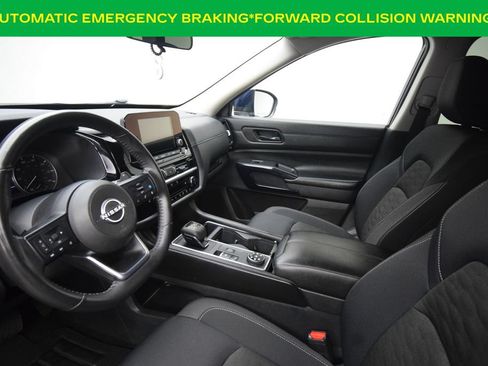 Used 2025 Nissan Pathfinder SV AWD/4WD image 11