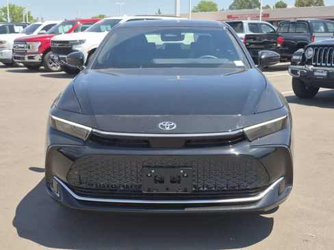 New 2026 Toyota Crown XLE image 9