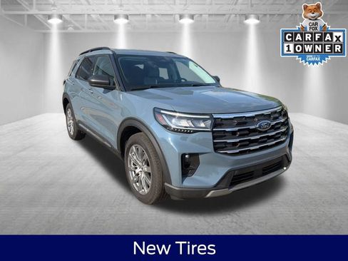 Used 2025 Ford Explorer Active w/ Active Comfort Package AWD/4WD image 3