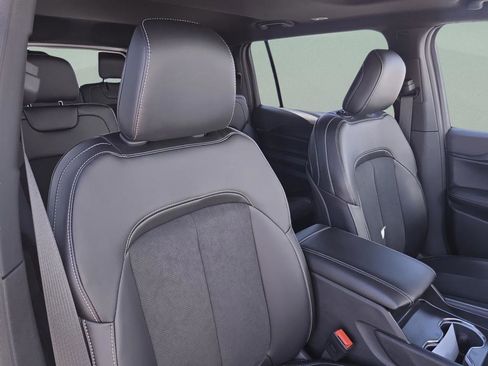 New 2025 Jeep Grand Cherokee L Altitude image 33