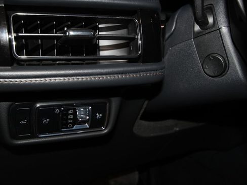 Used 2025 Lincoln Aviator Reserve w/ Luxury Package AWD/4WD image 10