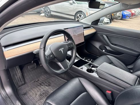 Used 2019 Tesla Model 3 Long Range image 37