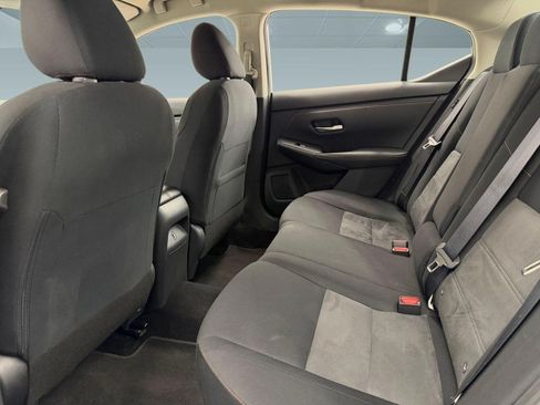 Used 2025 Nissan Sentra SR FWD image 23