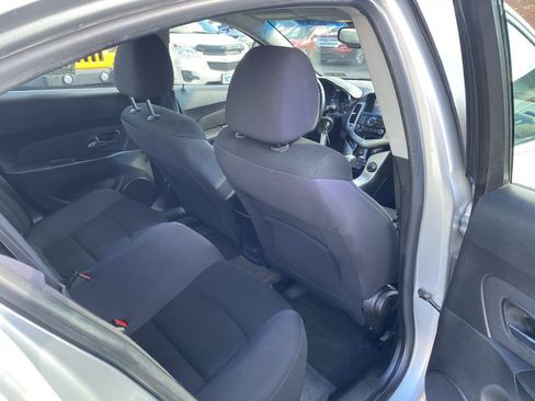 Used 2014 Chevrolet Cruze LT image 16