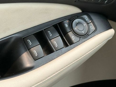 Used 2023 Buick Enclave Avenir w/ Avenir Technology Package AWD/4WD image 45