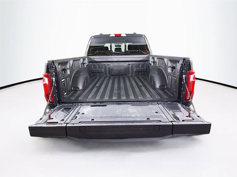 Used 2024 Ford F150 Platinum image 27