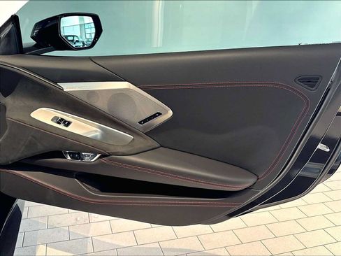 Used 2022 Chevrolet Corvette Stingray Premium Cpe w/ Z51 Performance Package RWD image 26