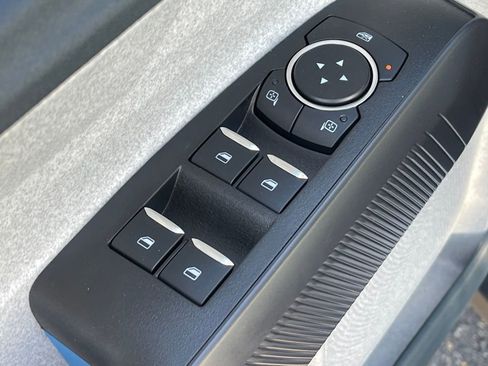 New 2025 Ford Maverick XLT w/ XLT Luxury Package image 19