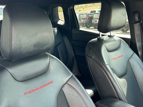 Certified 2025 Jeep Compass Trailhawk AWD/4WD image 19