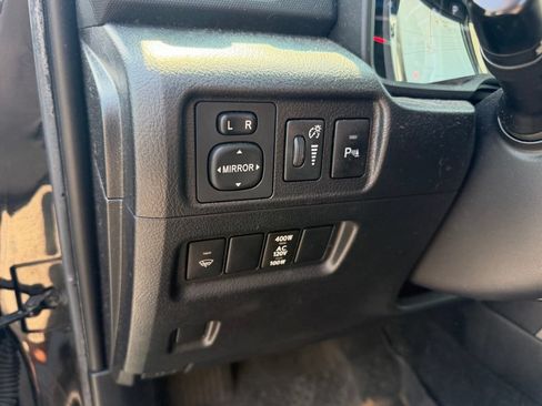 Used 2017 Toyota 4Runner Limited AWD/4WD image 5
