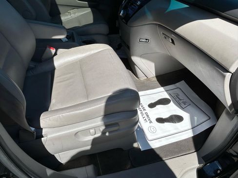 Used 2013 Honda Odyssey Touring image 12