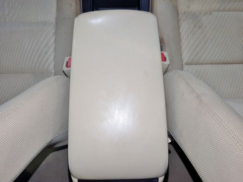 Used 2015 Toyota Camry LE FWD image 36