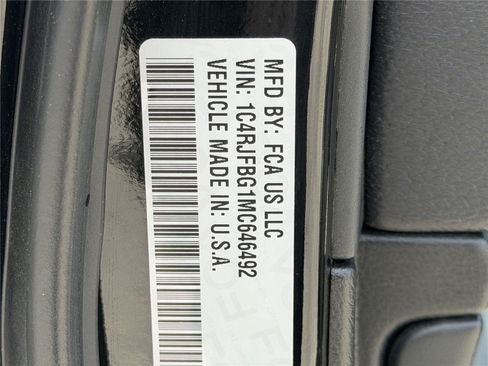 Used 2021 Jeep Grand Cherokee Limited w/ Luxury Group II AWD/4WD image 29