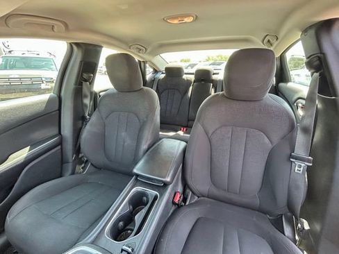 Used 2015 Chrysler 200 Limited FWD image 33