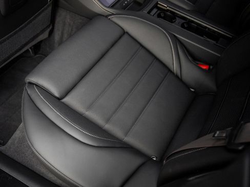 Certified 2026 Porsche Panamera Turbo AWD/4WD image 36