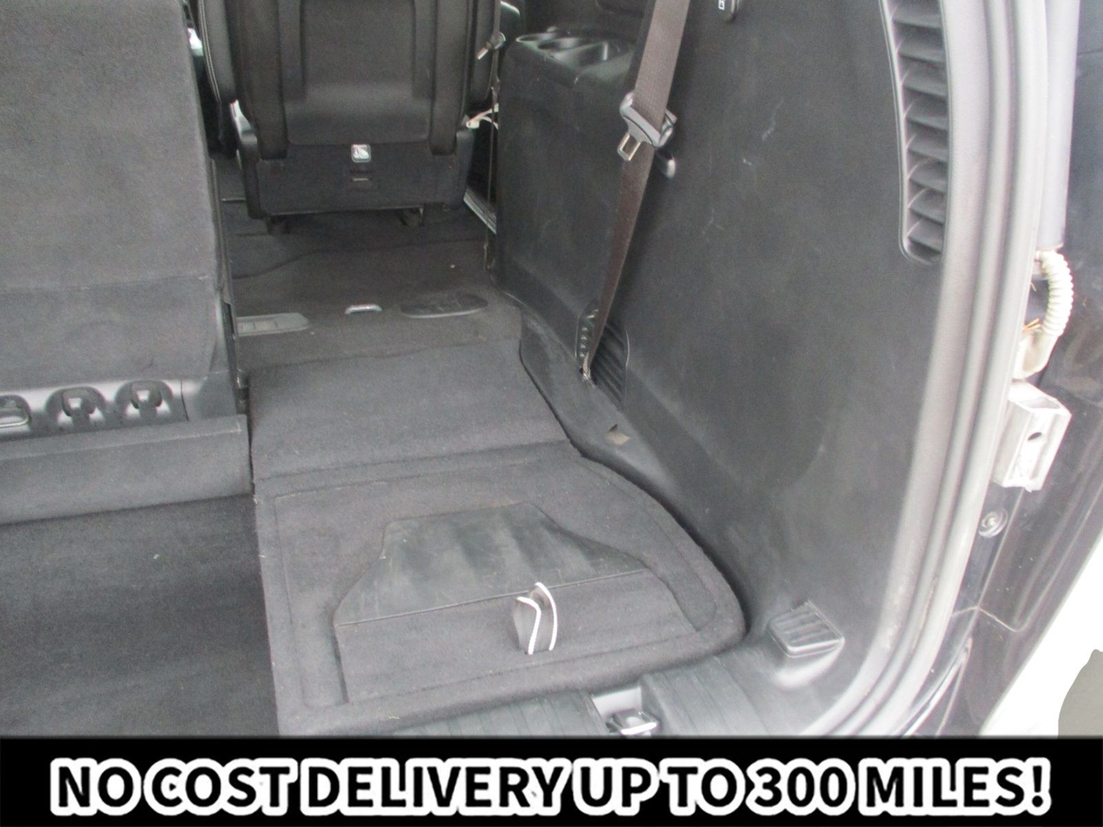 Used 2023 Chrysler Pacifica Touring-L w/ S Appearance Package FWD image 12