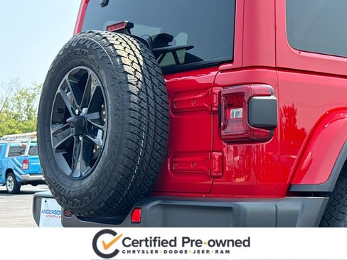Used 2023 Jeep Wrangler Unlimited Sahara AWD/4WD image 15