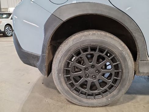 Used 2018 Subaru Crosstrek 2.0i Limited AWD/4WD image 9