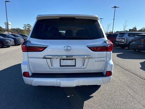 Used 2019 Lexus LX 570 4WD image 6