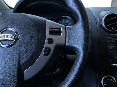 Used 2011 Nissan Rogue SV w/ Premium Pkg image 26