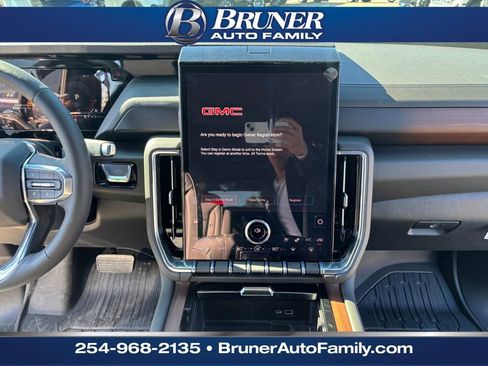 New 2026 GMC Yukon Denali w/ Sun & Power Step Package image 21