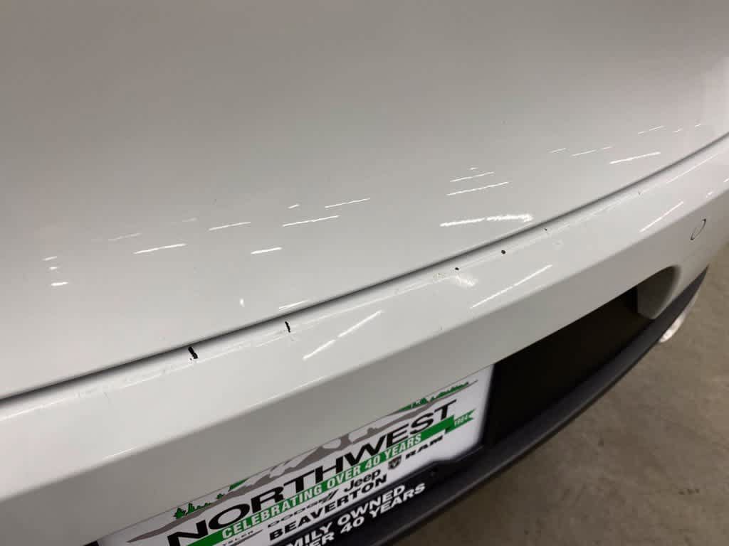 Used 2021 Porsche Macan AWD/4WD image 32