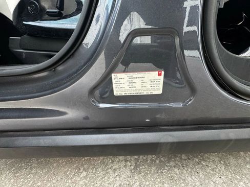 Used 2016 Tesla Model X Performance image 32