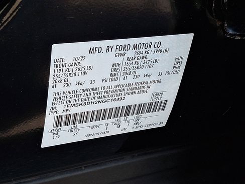 Used 2022 Ford Explorer XLT w/ Equipment Group 202A AWD/4WD image 30