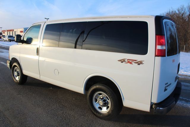 Used 2012 Chevrolet Express 2500 LT w/ LT Preferred Equipment Group RWD image 8
