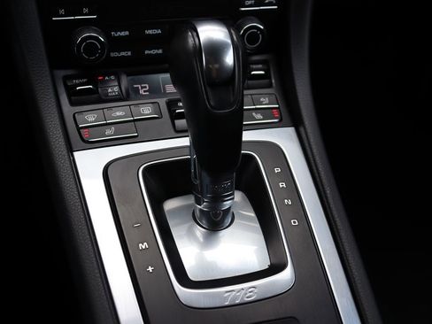 Used 2019 Porsche 718 Cayman image 24