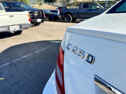 Used 2012 Mercedes-Benz C 250 Sedan image 7