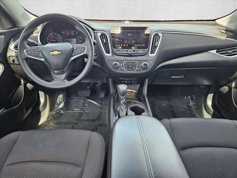 Used 2024 Chevrolet Malibu LT image 17